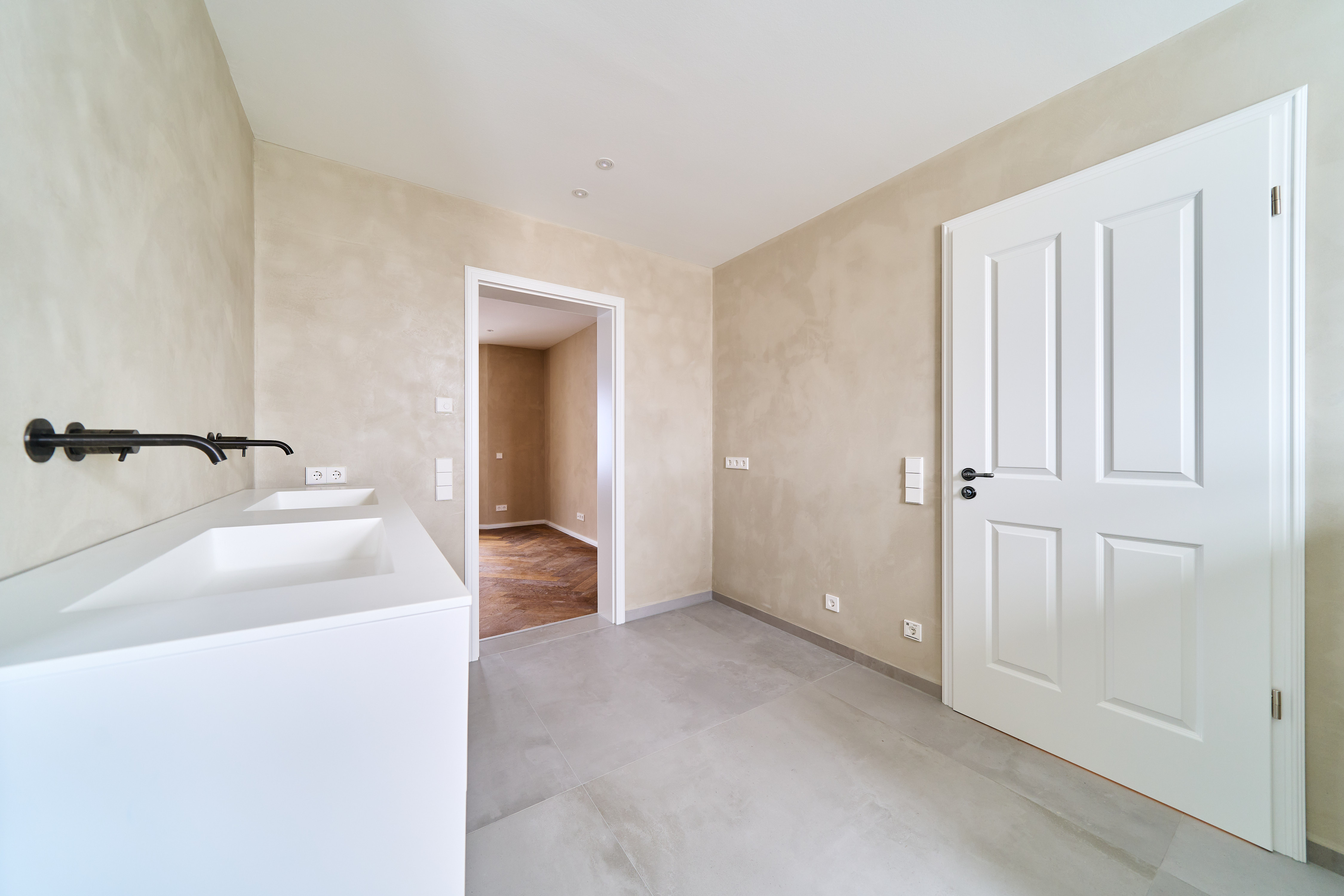 Badezimmer Waschtisch Renovierung Tür